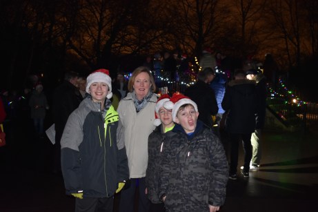 worthcarols19dec2016photo2